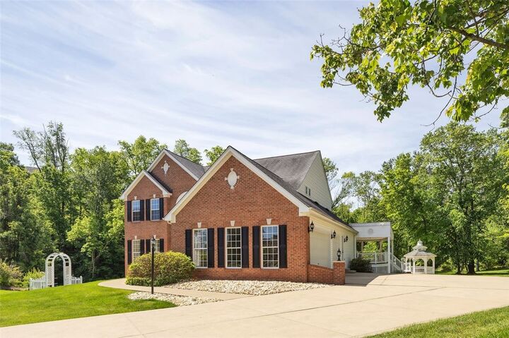 Property Photo: 425 Mallard Dr PA 16066