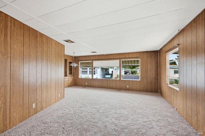 Property Photo:  512 Colonial Park Drive  CA 95403 
