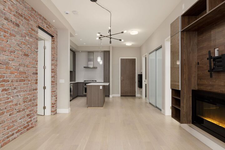 Property Photo:  262 Salter Street 315  BC V3M 0J6 