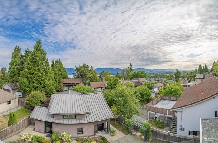Property Photo: 3853 W 14th Avenue BC V6R 2X1