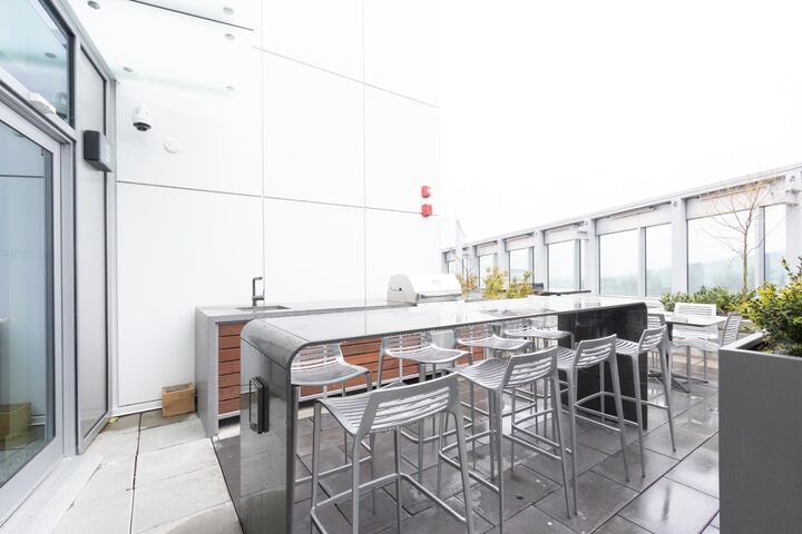 Photo de la propriété:  567 Emerson Street 2506  BC V3J 0M8 