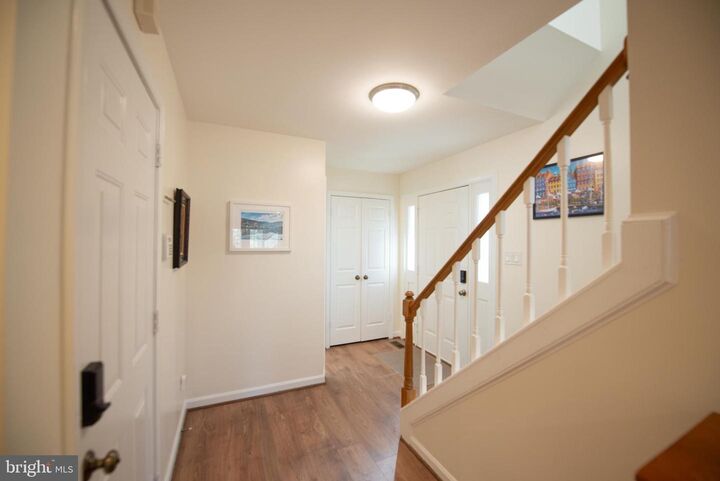 Property Photo:  7915 Valleyfield Drive  VA 22153 