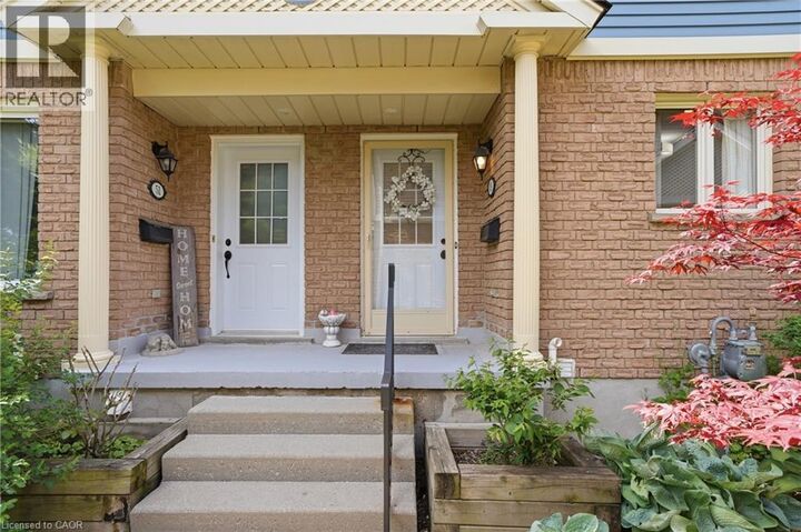 Property Photo:  941 Gordon Street 49  ON N1G 4R9 
