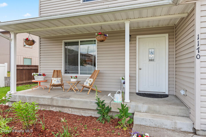 Property Photo:  1170 N Jamison Ct  ID 83854 