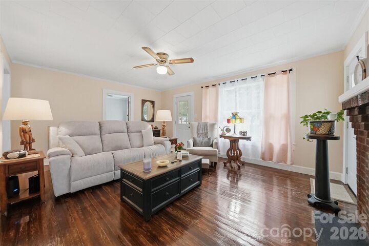Property Photo:  431 W 20th Street  NC 28658 