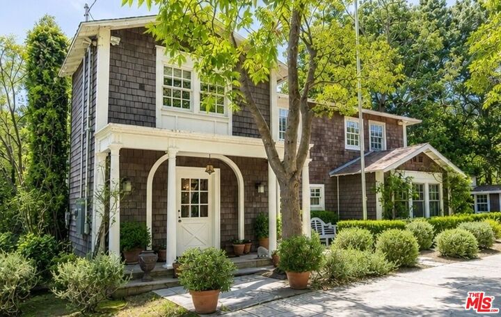 Property Photo:  3326 Fryman Rd  CA 91604 