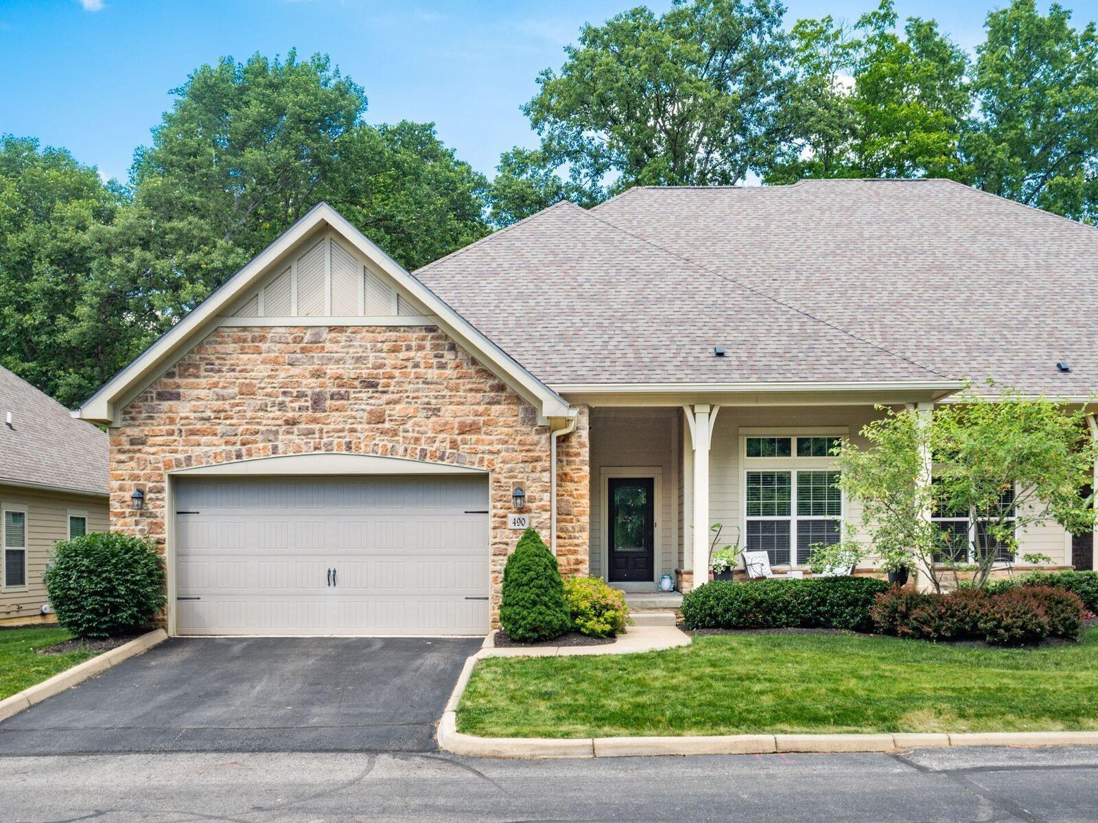 Property Photo:  490 Slate Crossing Drive  OH 43015 