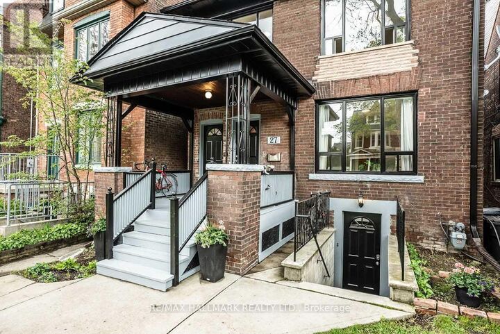 Property Photo:  27 Delaware Avenue Main  ON M6H 2S8 
