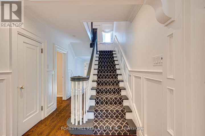 Property Photo: 319 Glenayr Road ON M5P 3C6