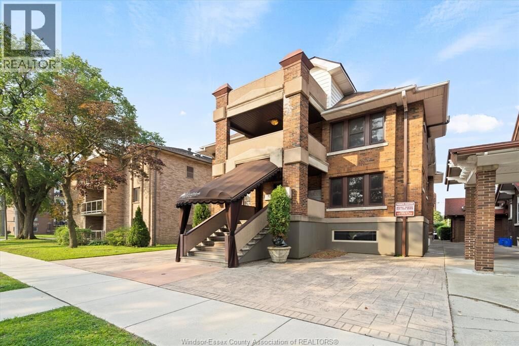 Property Photo:  269 Randolph Place 8  ON N9B 2T2 