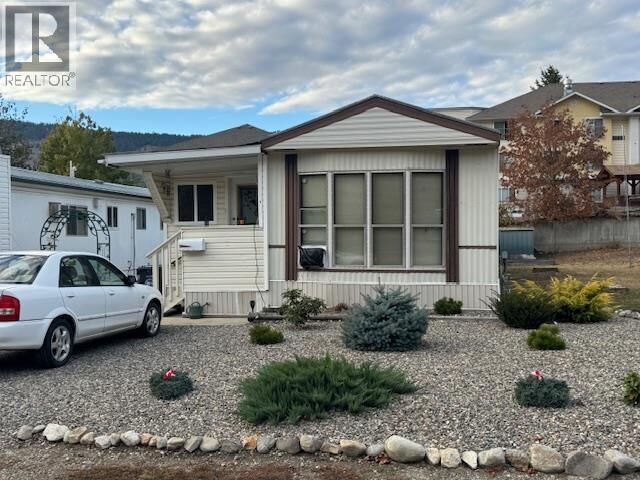 746 Thompson Avenue 3 — photo 1