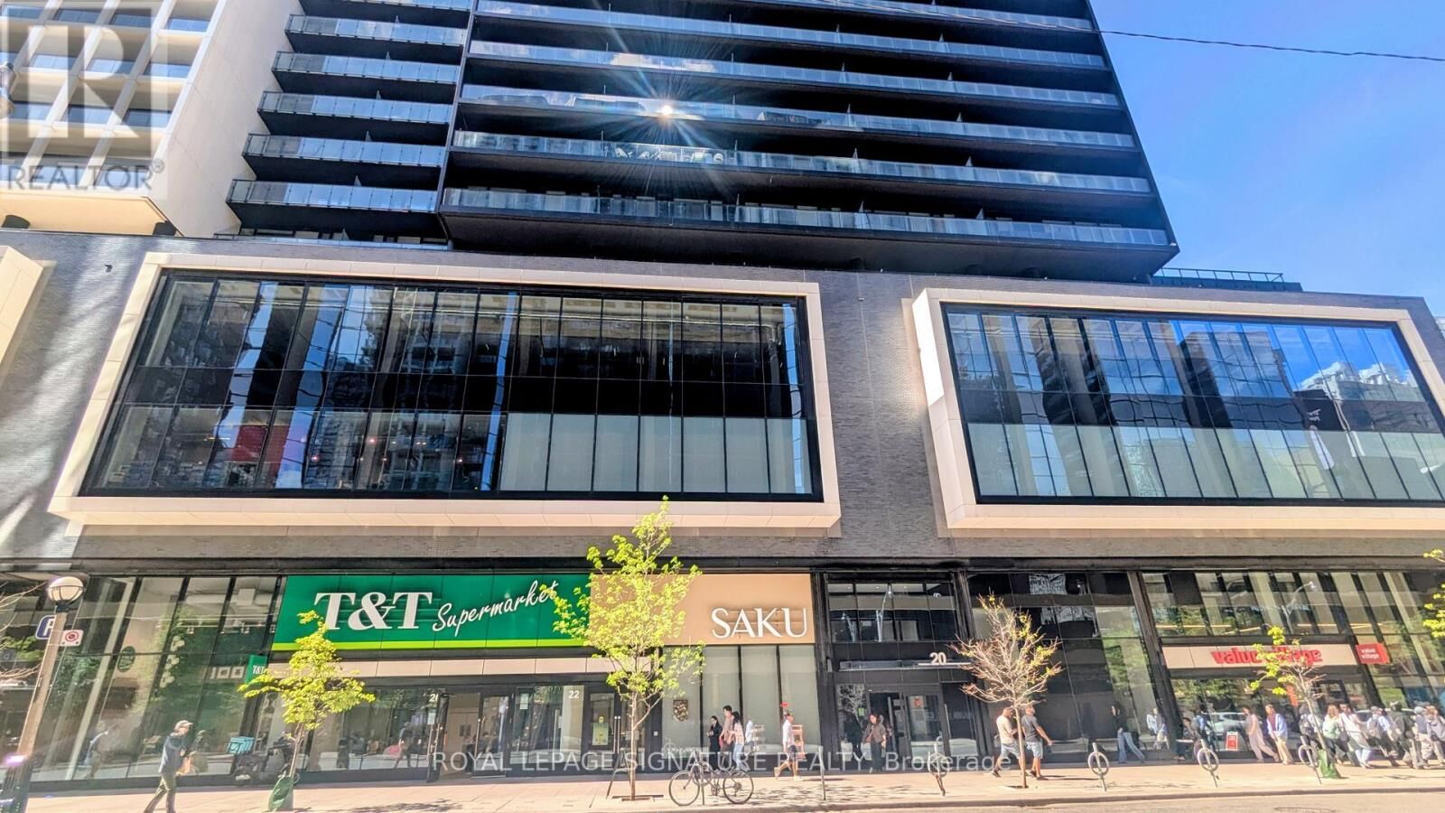 Property Photo:  20 Edward Street 810  ON M5G 0C5 