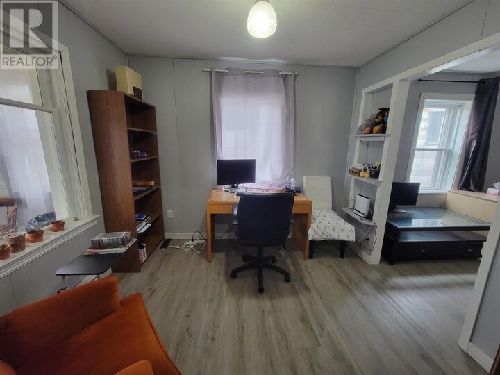 Property Photo:  119 Grosvenor Ave  ON P6B 2M2 