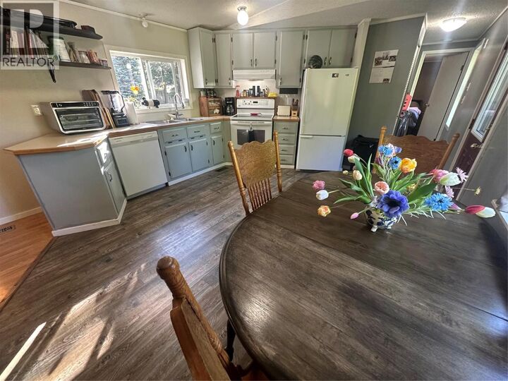 Property Photo: 6766 Dokkie Access Road BC V0C 1J0