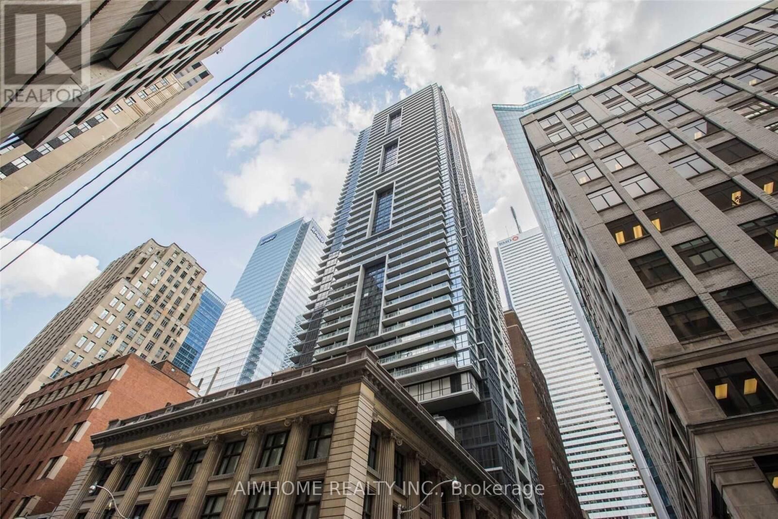 Property Photo: 70 Temperance Street 4105 ON M5H 0B1