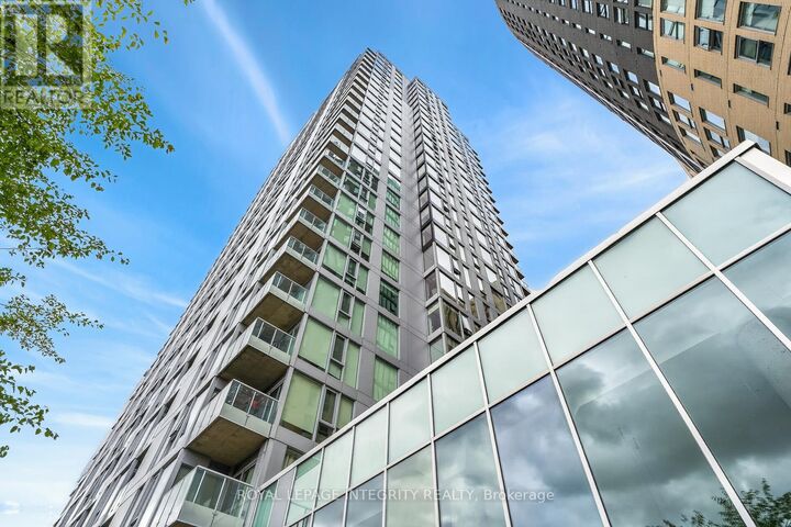 Property Photo:  40 Nepean Street 2102  ON K2P 0X5 