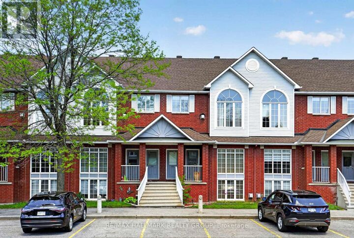 Property Photo:  62 Briston Private  ON K1G 5P5 