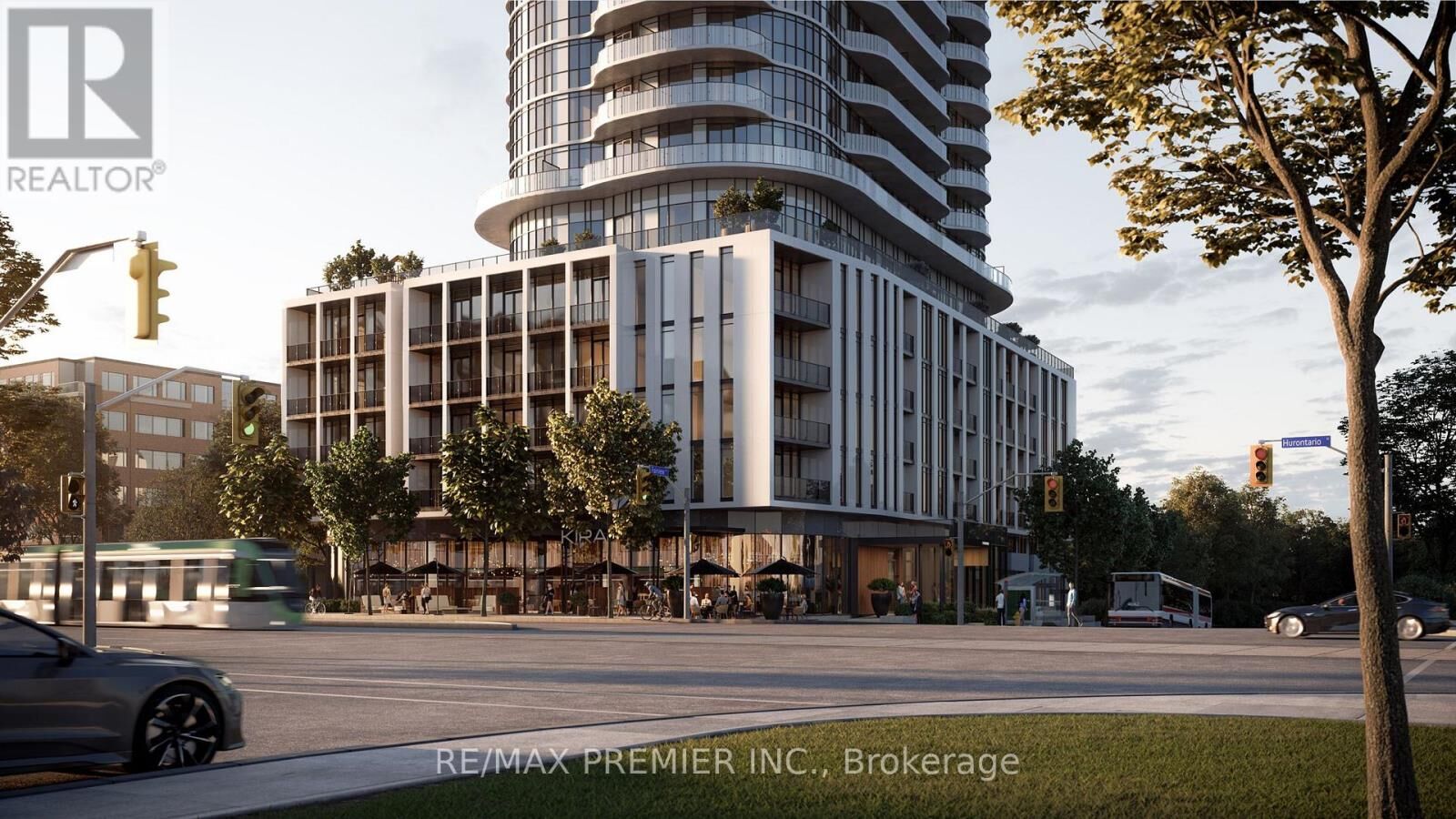 Property Photo:  1 Fairview Road East 2207  ON L5A 4C6 