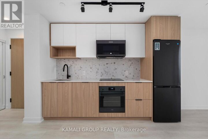 Property Photo:  5 Defries Street 3213  ON M5A 0W7 