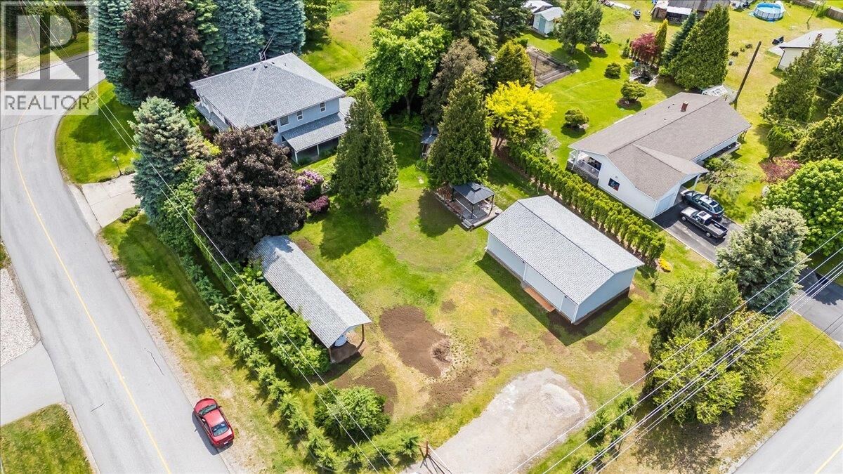 Photo de la propriété: 1545 Columbia Road BC V1N 4L6