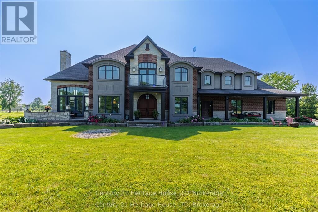 Photo de la propriété:  12679 Niagara Parkway  ON L2E 6S6 