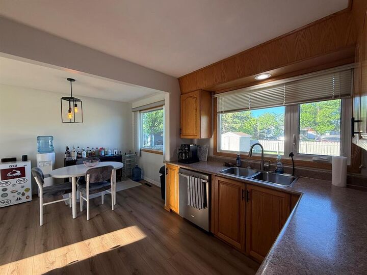 Property Photo:  206 Galway Bay  MB R0K 1G0 