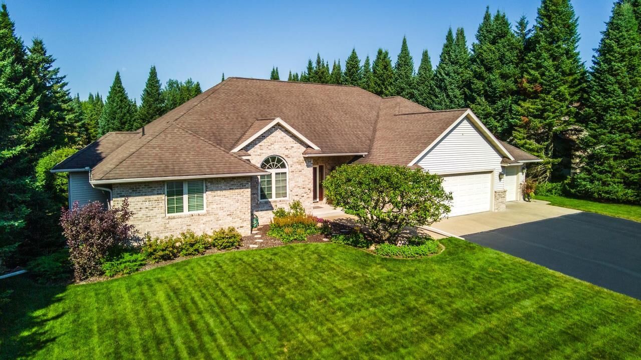 Property Photo:  612 Independence Lane  WI 54403 