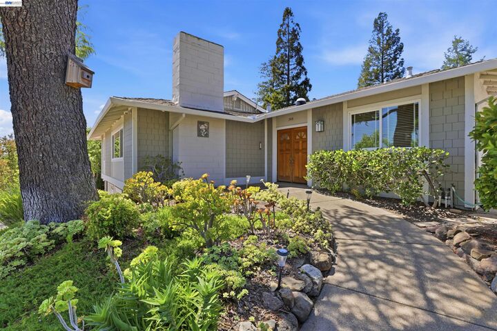Property Photo:  748 Wimbledon Ln  CA 94550 
