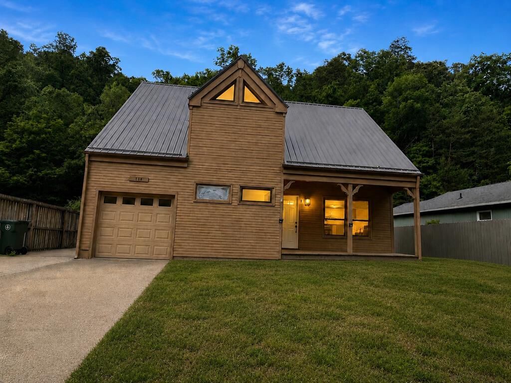 Property Photo:  111 East Keyser Heights  KY 41501 