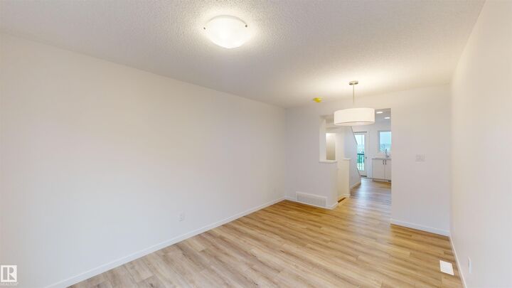 Property Photo:  29 Airport Road NW 6  AB T5G 3K8 