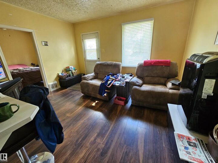 Property Photo:  10438 147 Street NW  AB T5N 3C5 