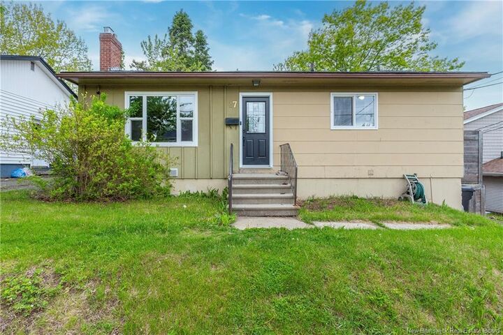 17 Garfield Street — photo 1