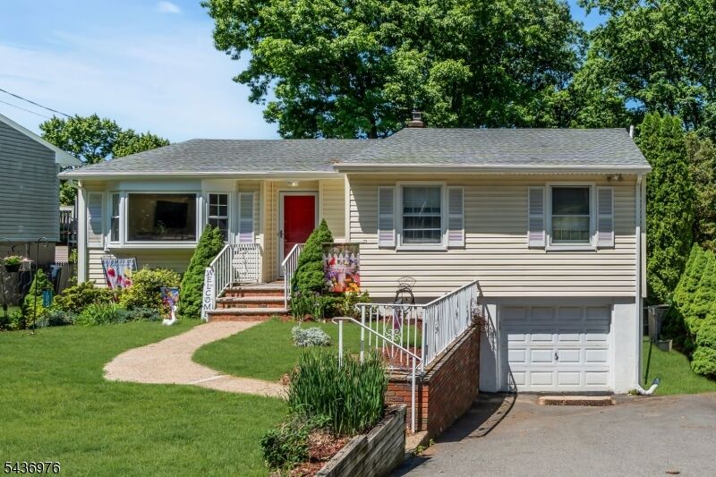 Property Photo:  40 Dacotah Ave  NJ 07866 
