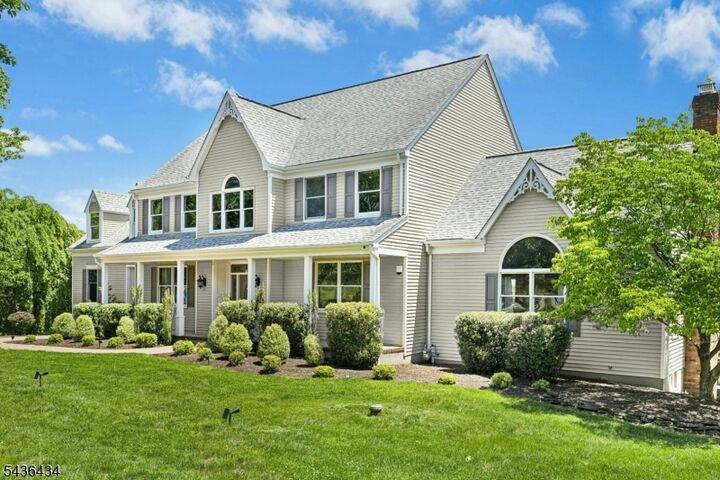 Property Photo:  10 Red Robin Way  NJ 08822 