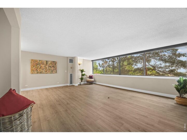 Property Photo:  1850 Folsom St 512  CO 80302 