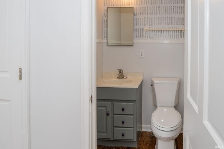 Property Photo:  3211 E Gum Street  IN 47714 