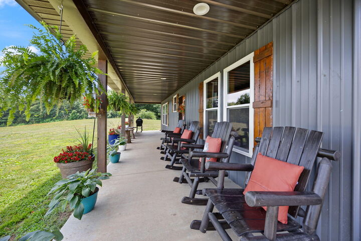 Property Photo:  1717 Halltown Road  KY 42722 