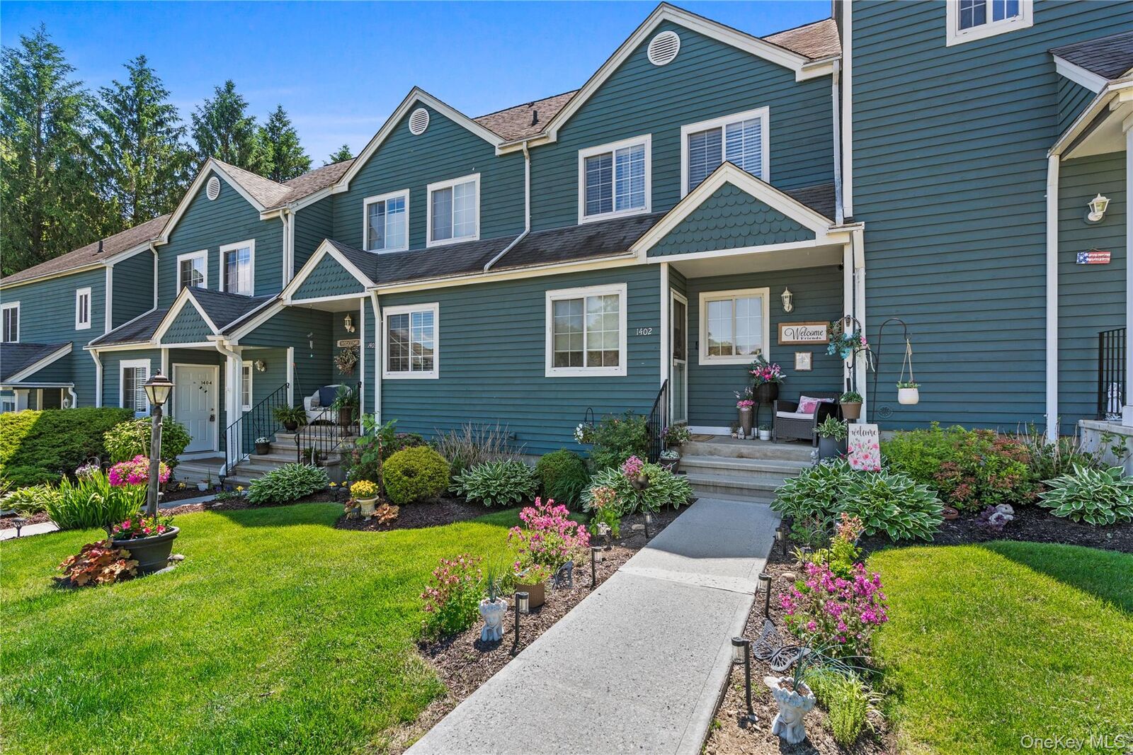 Property Photo:  1402 Brentwood Drive  NY 10509 