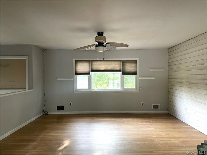 Property Photo:  712 Manette Lane  NY 10989 