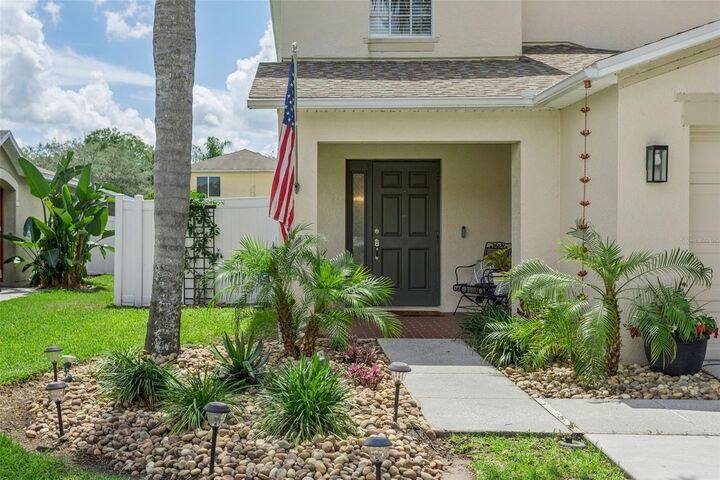 Property Photo:  12516 Saulston Place  FL 34669 