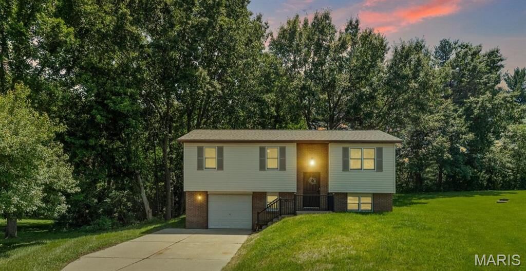 Property Photo:  410 Saint Anthony Drive  IL 62035 