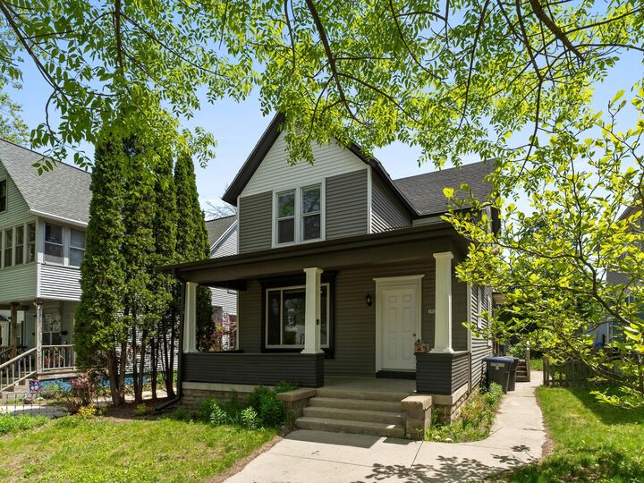 Property Photo:  1823 N 7th St  WI 53081 