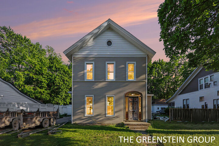Property Photo: 215 W Grove Street MI 48838