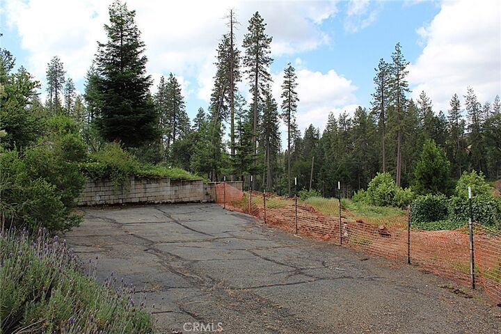 Property Photo: 5889 Fickett CA 95969