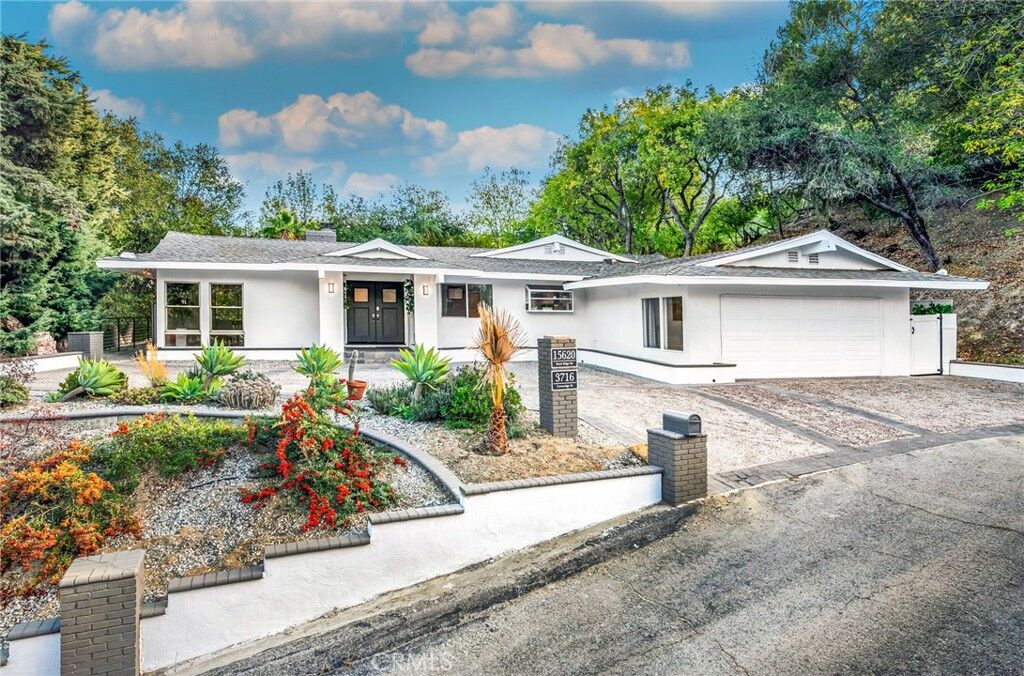 Property Photo:  3716 Crownridge  CA 91403 