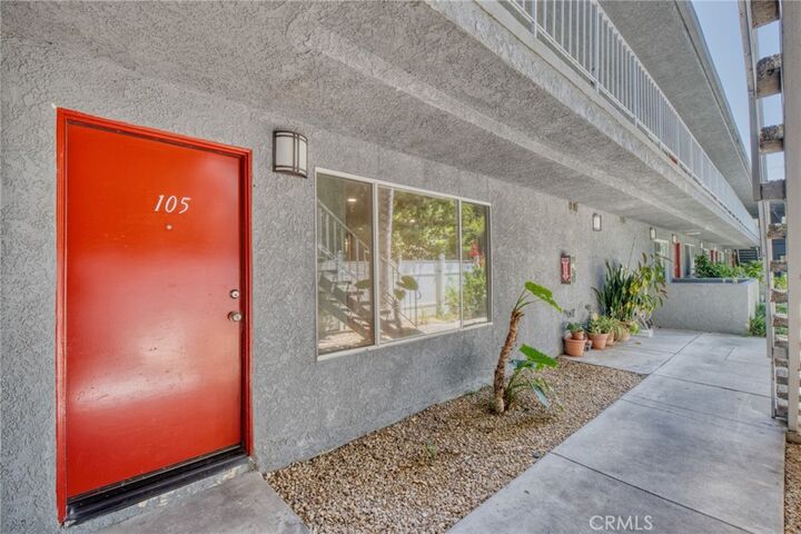 Property Photo:  4546 Murietta Avenue 105  CA 91423 
