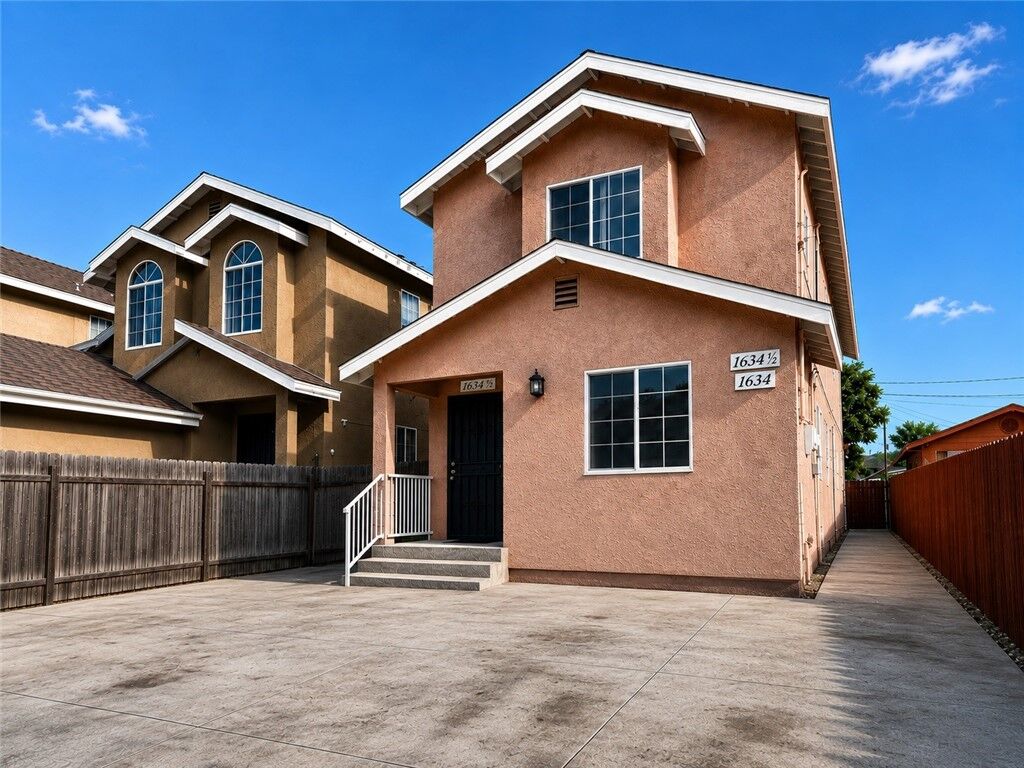 Property Photo:  1634 E Vernon  CA 90011 