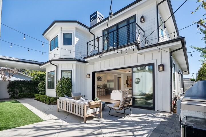 Property Photo:  515 Tustin Ave  CA 92663 