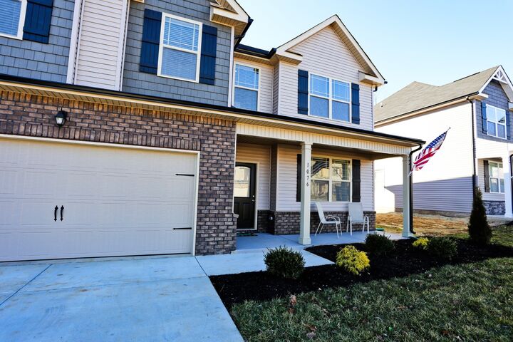 Property Photo: 1076 Black Oak Cir TN 37042