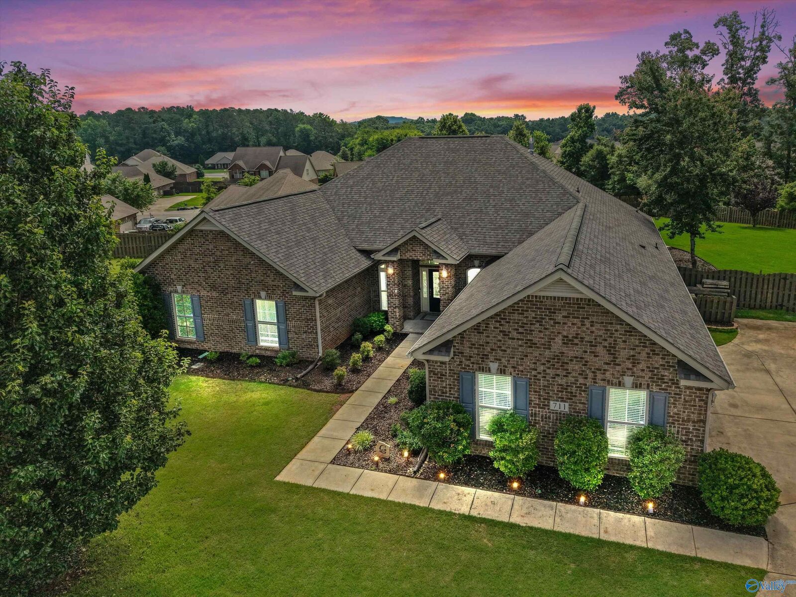 Property Photo: 711 Tide Creek Drive SW AL 35756
